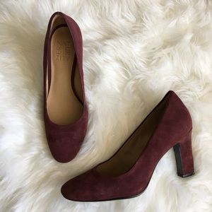 NWOT Naturalizer Maroon Suede Heel size 6.5
